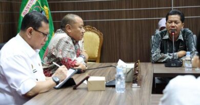 APDESI BERHARAP GUBERNUR TINJAU ULANG, PEMBIAYAAN 1 DESA 3 SARJANA