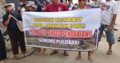 Ada Kondom berserakan, Masyarakat Cikoneng Demo Minta pendakian Ditutup